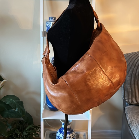 A.S 98 hobo large crossbody bag in camel colour - Picture 8 of 14